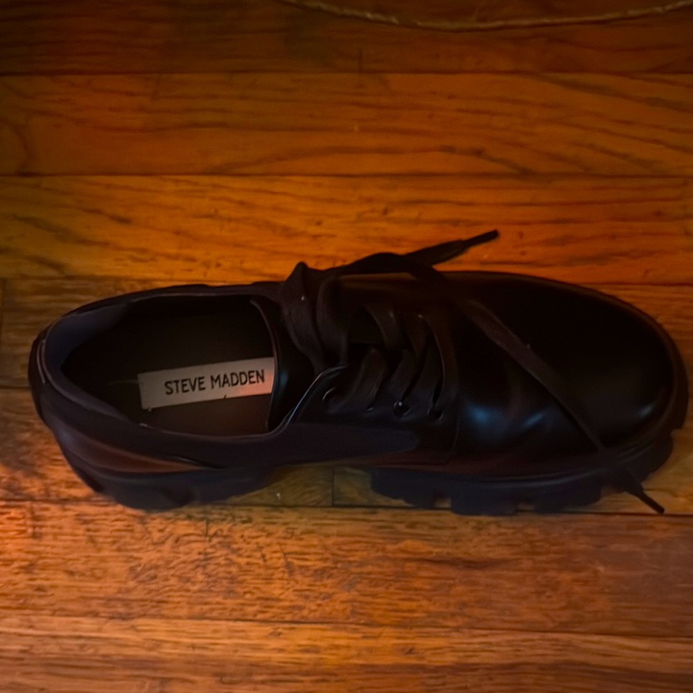 Steve Madden Black Oxfords Minimalist Design